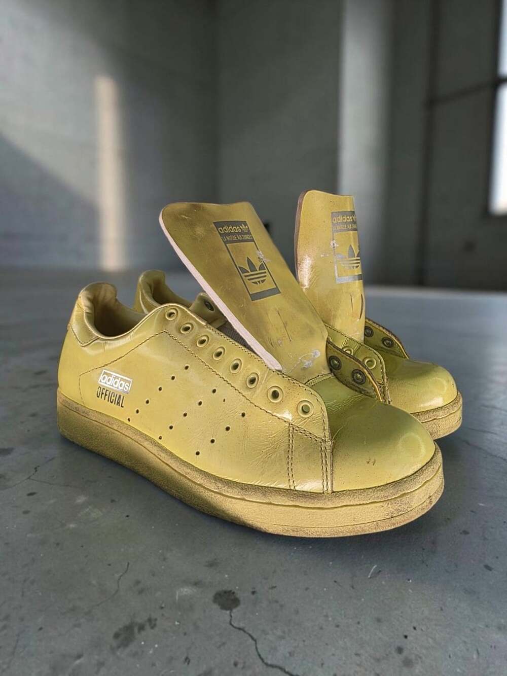 Adidas Official Size 7.5 Yellow Leather Sneakers Shoes